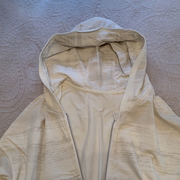 Lululemon hoodie - Picture 3 of 8